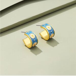 14k gold plated daisy earrings